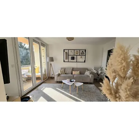 Superbe T3 Cosy, Parking Gratuit + Balcon