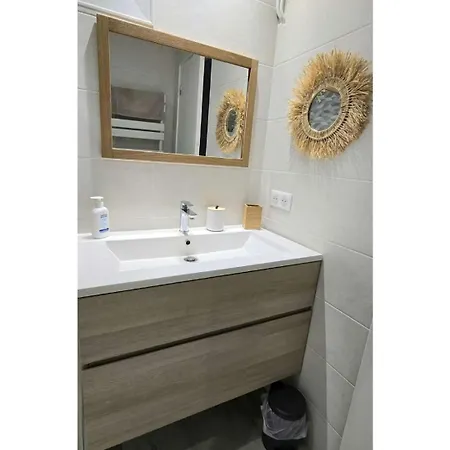 Superbe T3 Cosy, Parking Gratuit + Balcon * Riom