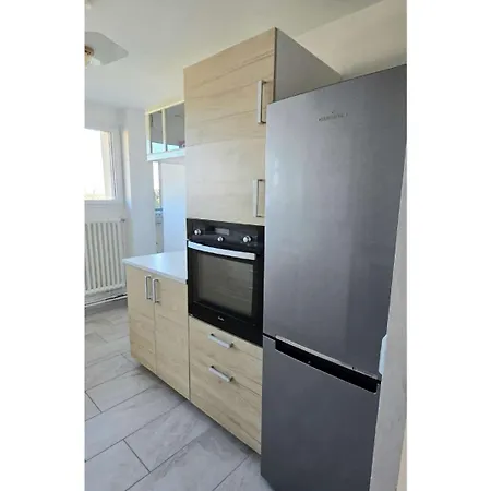 Superbe T3 Cosy, Parking Gratuit + Balcon *