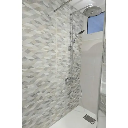 Superbe T3 Cosy, Parking Gratuit + Balcon * Riom