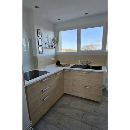 Superbe T3 Cosy, Parking Gratuit + Balcon Riom